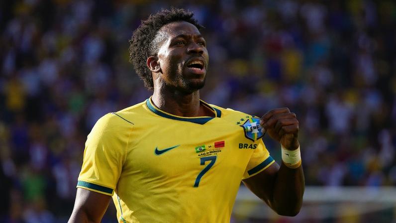 Jogada individual de Vini Jr garantiu empate do Brasil na estreia — Foto: Getty Images