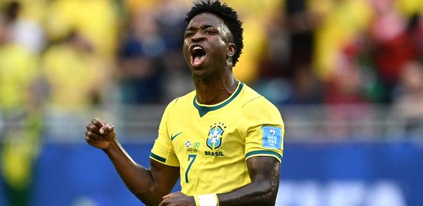 Vinícius Júnior comemora gol do Brasil na Copa do Mundo