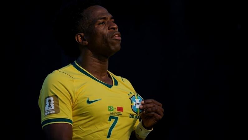 Vini Jr comemora gol do Brasil sobre Marrocos em jogo da Copa do Mundo