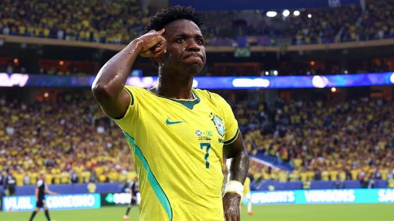 Vini Jr comemorando gol contra a Escócia na Copa do Mundo