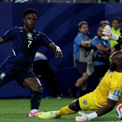 Brasil avança, não brilha; Vinicius Júnior comanda o time