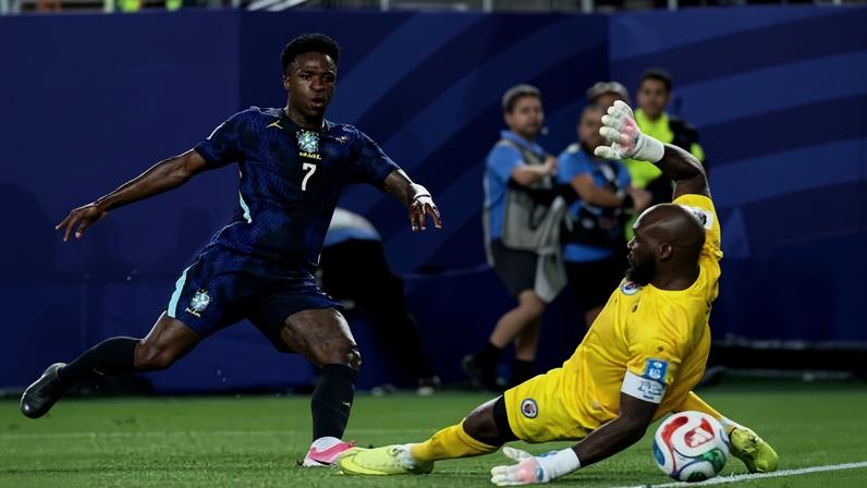 Vini Jr deslocou o goleiro e marcou durante Brasil x Haiti, duelo da Copa do Mundo