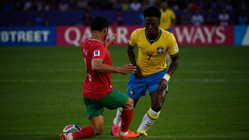 Vinícius Júnior em ação durante Brasil x Marrocos pela Copa do Mundo
