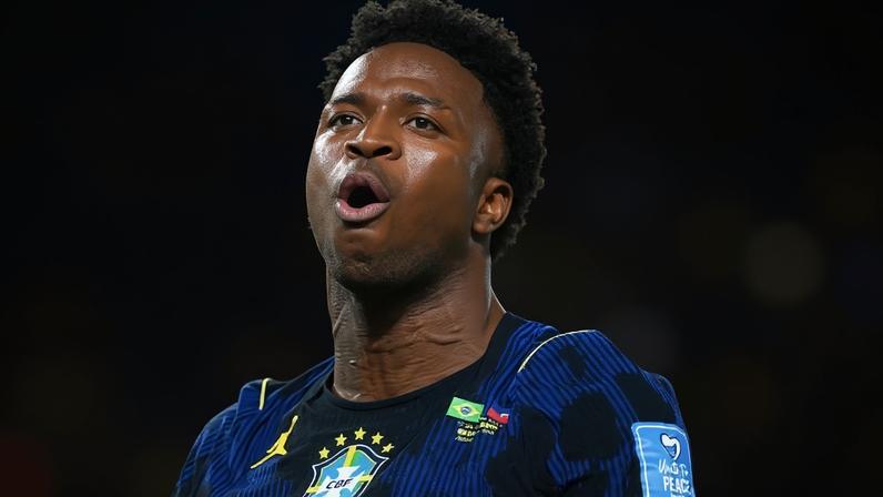 Vini Jr festeja gol do Brasil sobre o Haiti em partida da Copa do Mundo
