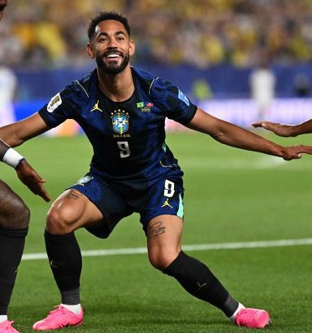 Vini Jr., Matheus Cunha e Paquetá comemoram gol contra o Haiti
