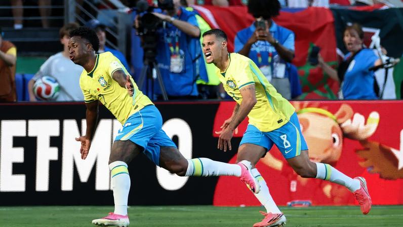 Foto colorida de Vini Jr. - Metrópoles