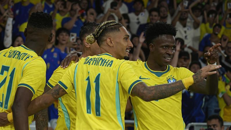 Vini Jr e Raphinha estão entre os mais valiosos da Seleção — Foto: Rafael Ribeiro / CBF