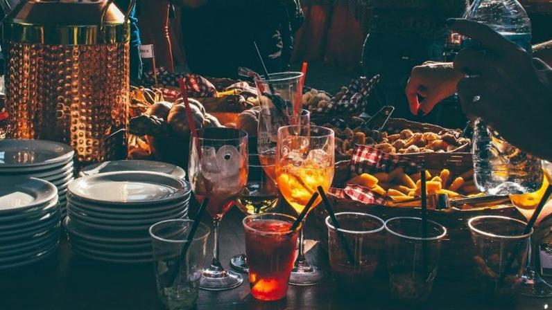 Bares e restaurantes devem faturar 15% a mais na Copa de 2026