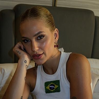 Virginia recebe buquê enorme; Vini Jr. comenta com coração