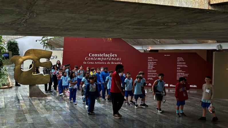 Constelações Contemporâneas é prestigiada por alunos de Taguatinga