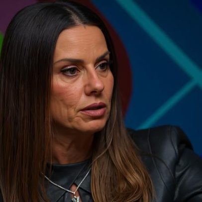 Viviane Araújo relembra fase como cantora de forró; não deu certo