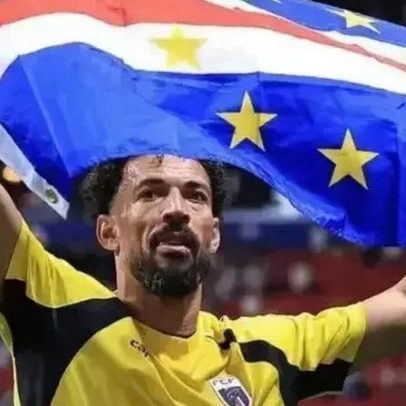 Mãe de Vozinha viaja à Copa do Mundo após problema com visto