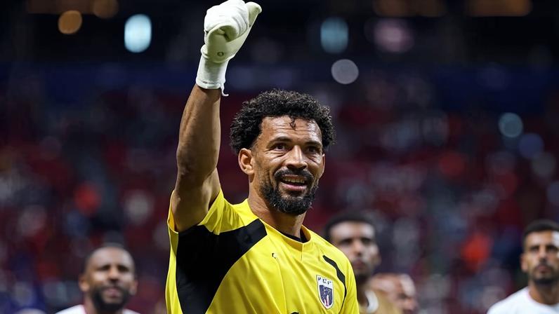 Vozinha, goleiro de Cabo Verde, comemora empate contra a Espanha na Copa do Mundo