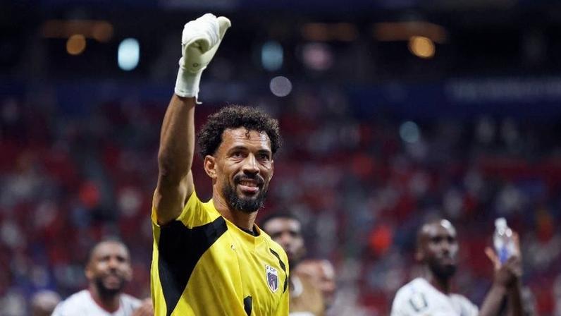 Vozinha, goleiro de Cabo Verde, comemora empate contra a Espanha na Copa do Mundo