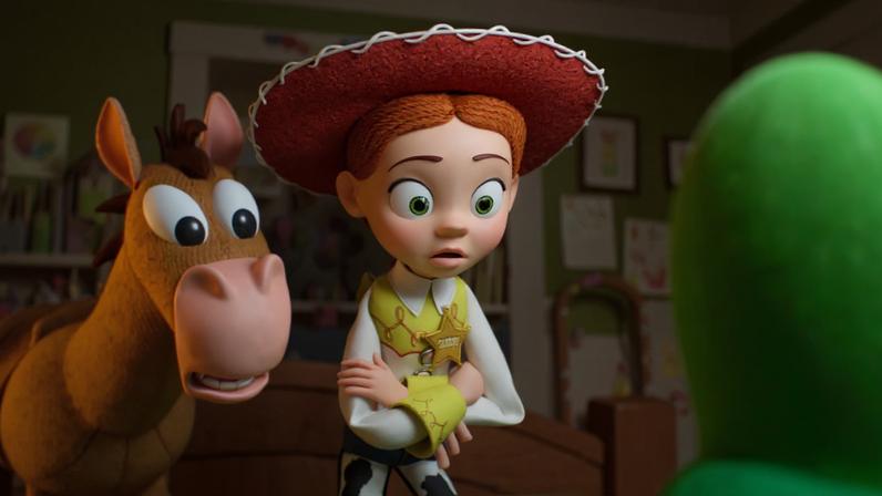 O cavalo Bala e a vaqueira Jessie têm a atenção brevemente sugada pelo tablet Lilypad em 'Toy Story 5'
