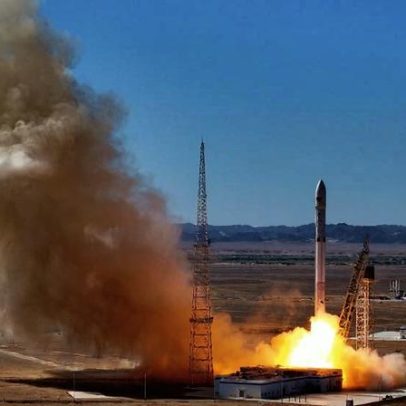 China lança pela primeira vez o foguete reutilizável Longa Marcha-12B