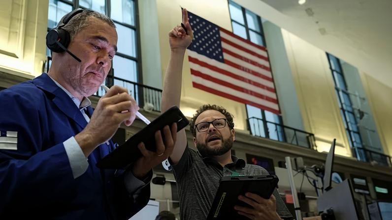 Traders no pregão da Bolsa de Valores de Nova York, EUA, em 1º de junho de 2026