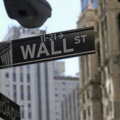 Bolsas em Nova York caem com peso das ações de tecnologia