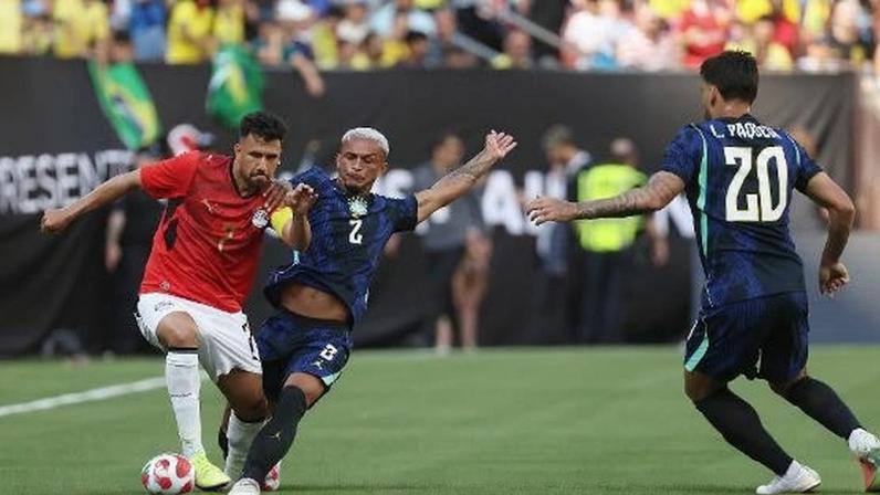 Se perder Wesley, Ancelotti recorre a plano C ou muda estratégia
