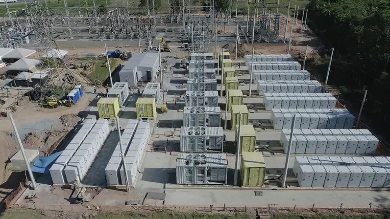 Sistema de baterias para armazenar energia da Isa Cteep — Foto: Divulgação