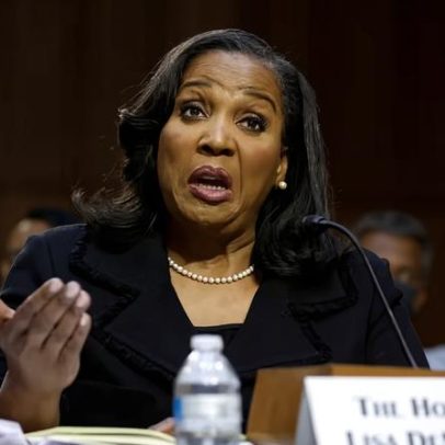 Suprema Corte impede demissão de Lisa Cook por ora; impactos no mercado