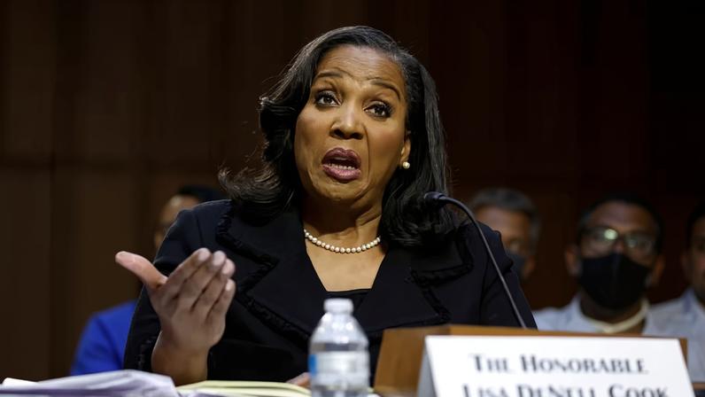 Diretora do Fed, Lisa Cook — Foto: Jonathan Ernst/Reuters