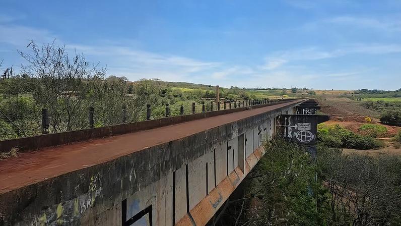 Ponte do Esqueleto em Limeira — Foto: Jefferson Barbosa/EPTV