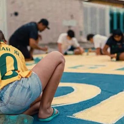 Pintar a rua para a Copa fortalece laços entre vizinhos