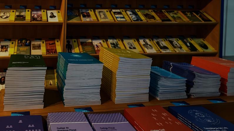 Livraria do Senado registra recorde de vendas em festival literário de Joinville