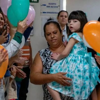 Menina que ficou internada 7 anos recebe alta e vê casa pela primeira vez