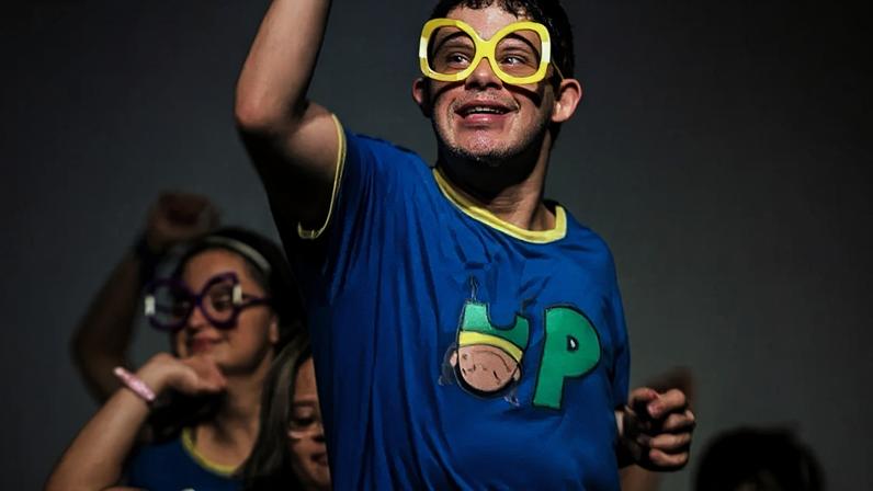 Caio Camargo, hoje com 30 anos, é aluno do projeto desde a primeira edição
