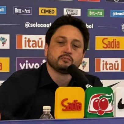 Arthur Elias critica arbitragem em Brasil x EUA e cita xenofobia