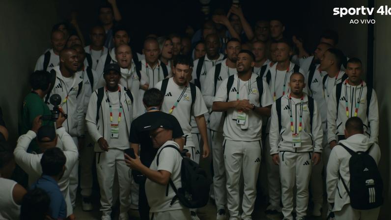 Delegação da África do Sul chega ao estádio Azteca — Foto: Reprodução/Sportv