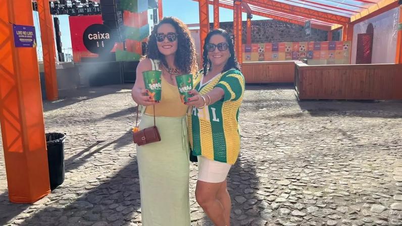 As amigas Manuela e Sheila vão aproveitar os shows do Terraiá