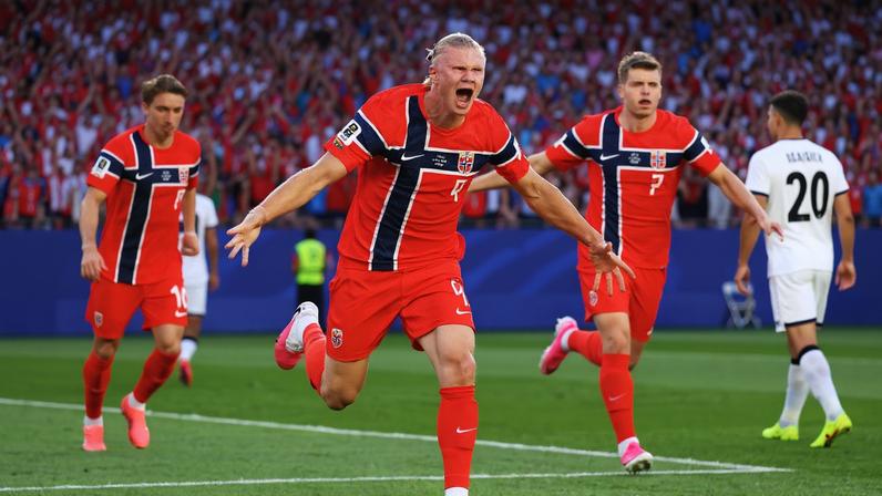 Haaland abre o placar da Noruega e marca seu primeiro gol em Copa do Mundo