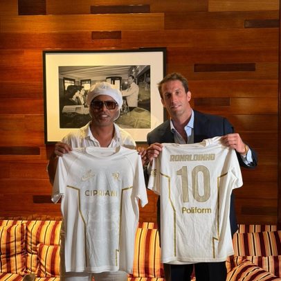 Clube da Série C italiana anuncia acerto com Ronaldinho