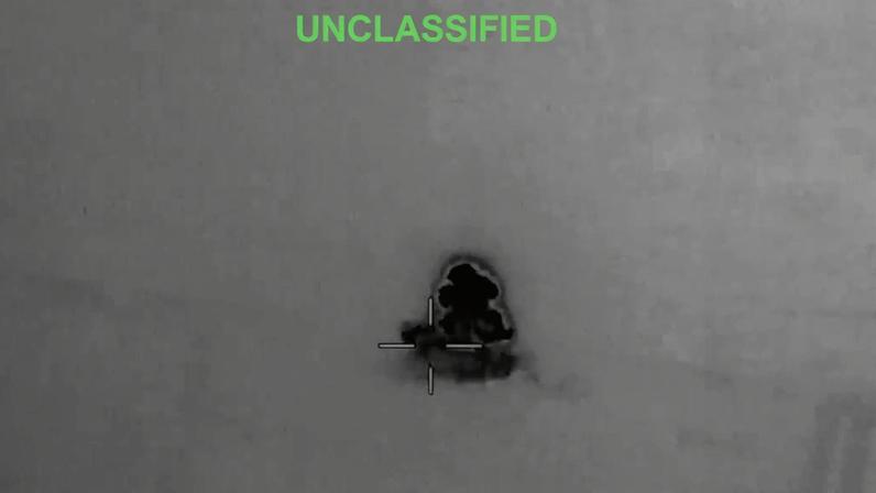 EUA divulga vídeo de ataque contra alvo do Irã no Estreito de Ormuz