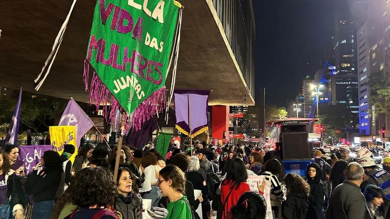 São Paulo (SP), 09/06/2026 - Ato em SP protesta contra projeto que dificulta aborto legal em crianças vítimas de estupro. Foto: Elaine Cruz/Agência Brasil