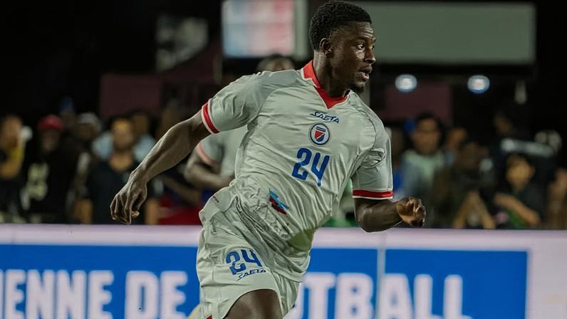 Wilguens Paugain, lateral da seleção do Haiti, classificada para a Copa do Mundo — Foto: Instagram
