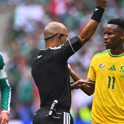 México vence África do Sul em jogo com arbitragem brasileira