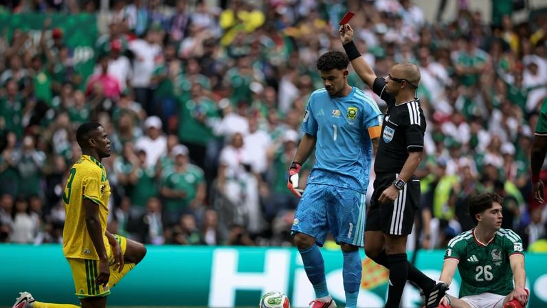 Web reage à atuação de Wilton Pereira Sampaio na Copa do Mundo