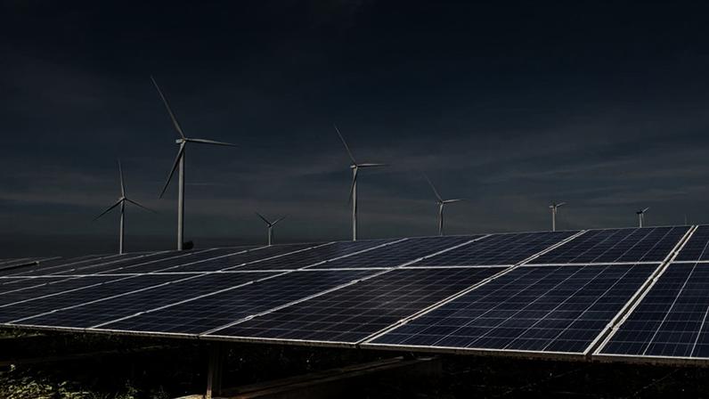 Energia elétrica: mercado livre enfrenta alta de preços e mais volatilidade.