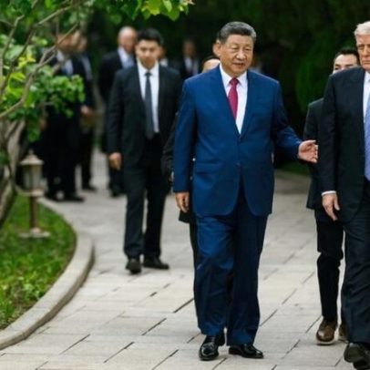 China defende a ONU, mas a classifica como inadequada
