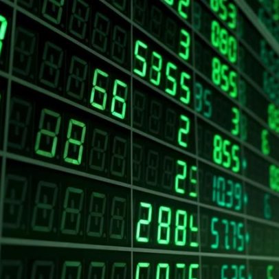 Ibovespa sobe 0,68% com alívio no petróleo e queda do dólar