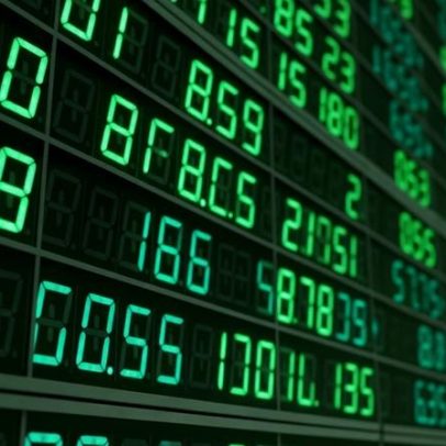 Ibovespa sobe 1,21% com dólar em queda e alívio externo