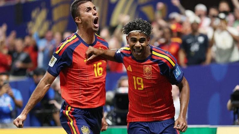 Yamal, da Espanha, comemora gol contra a Arábia Saudita pela Copa do Mundo