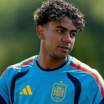 Análise sugere desempenho de Lamine Yamal próximo ao de Messi na mesma idade