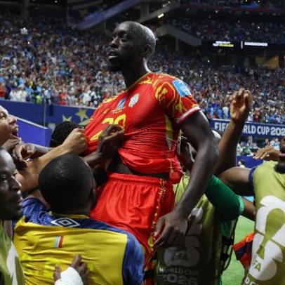 Herói da RD Congo na Copa sofre ataque com ácido e quase fica cego