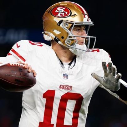 Mac Jones, QB dos 49ers, satisfeito com o papel de reserva