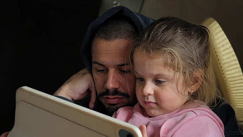 Zé Felipe com a filha mais nova, Maria Flor